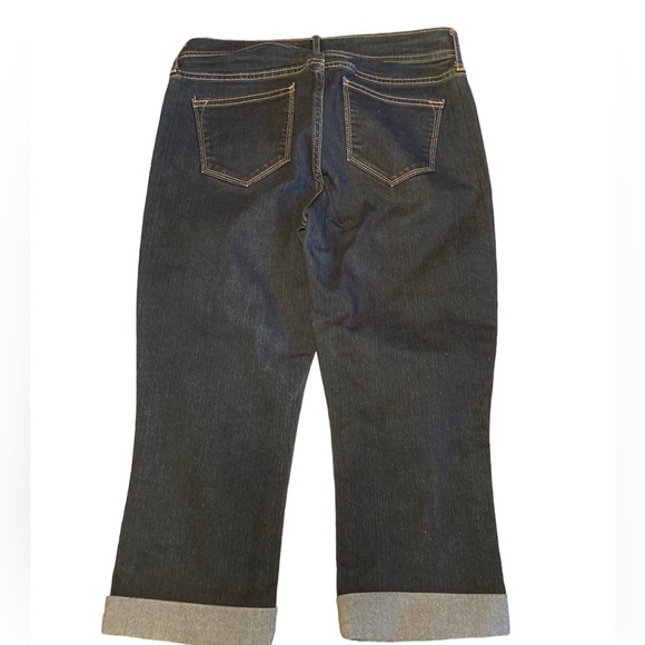 EUC OLD NAVY Sweetheart Stretch Denim Capri Pant - size womens 4 Reg - Picture 8 of 16